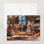 室内でワインを飲みながら魚を食べる猫たち シーズンポストカード (正面/裏面)