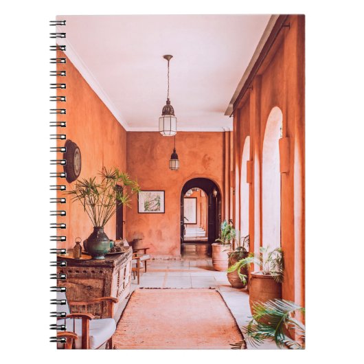 室内のエリア近傍に植物を有するプランター ノートブック (正面)