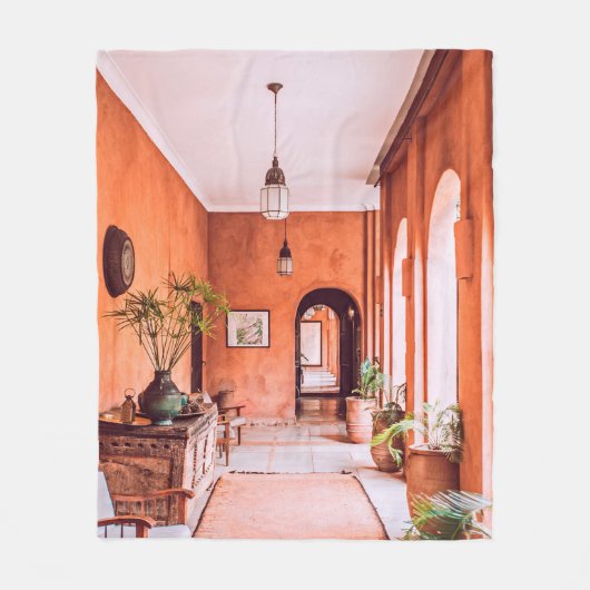 室内のエリア近傍に植物を有するプランター フリースブランケット (正面)