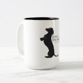 家のダックスフント"夕食"はコーヒー・マグを来ています ツートーンマグカップ (正面左)