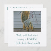 家の中を見ているフェンスの奇妙なリス 招待状 (正面/裏面)