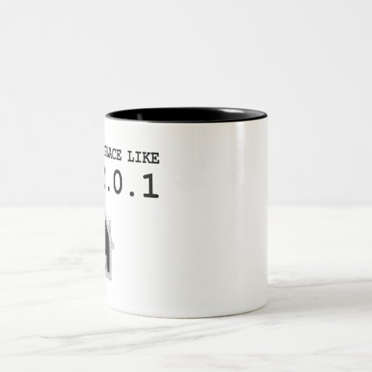 家の127.0.0.1のローカルホストIPのような場所がありません ツートーンマグカップ (中央)