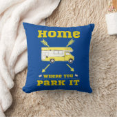 家はバンライフを駐車する場所である クッション (ブランケット)