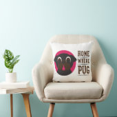 家はパグが黒いパグの枕であるところです クッション (椅子)
