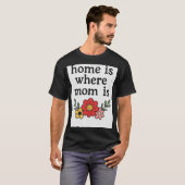 家はママがTシャツを着ている場所 Tシャツ (正面フル)