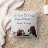 家は家ではないバスセットハウンド枕 クッション (ブランケット)