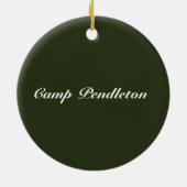 家は海兵隊員が私達に円のオーナメントを送るところです セラミックオーナメント (裏面)