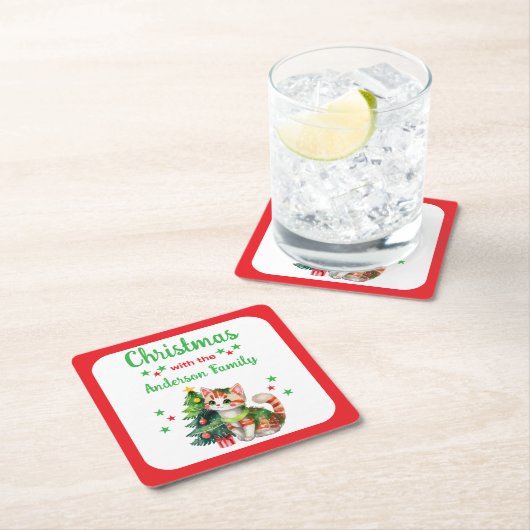 家カスタム名ツリーと猫の赤クリスマス スクエアペーパーコースター (インサイチュ)