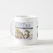 家マウスのDesigns®のマグ コーヒーマグカップ (正面左)