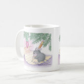 家マウスのDesigns®のマグ コーヒーマグカップ (正面左)