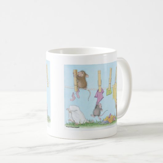 家マウスのDesigns®のマグ コーヒーマグカップ (正面右)