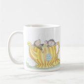 家マウスのDesigns®のマグ コーヒーマグカップ (左)