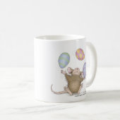 家マウスのDesigns®のマグ コーヒーマグカップ (正面右)