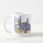 家マウスのDesigns®のマグ コーヒーマグカップ (左)
