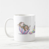 家マウスのDesigns®のマグ コーヒーマグカップ (左)