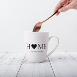 家モダンミニマル家族のギフパーソナライズされたト カフェラテマグ<br><div class="desc">ZazzleのHomeモダン Familyコレクションへようこそミニマル – あなたの家と家族の絆を高めパーソナライズされたるギフトのための完璧な祝目的地。デザインと家族の温かさをシームレスに融合コンテンポラリーし、生きる宇宙にユニークtouchを作り出す製品の選スタイリッシュ択を慎重に行う。</div>