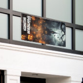 家幽霊のよく出る 横断幕 (ビルの外側)