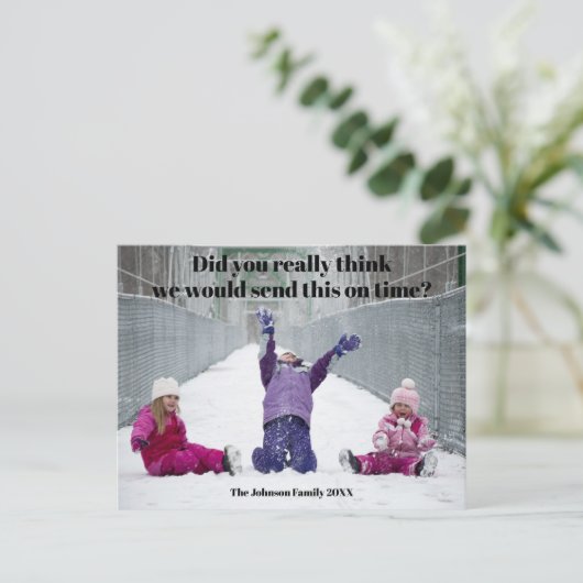 家族おもしろい写真クリスマス後期笑わされる ポストカード (スタンド正面)