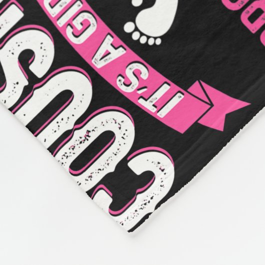 家族おもしろい性が新しい誇りを持ったいとこを明らかにする フリースブランケット (角)