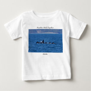 家族が結束する ベビーTシャツ