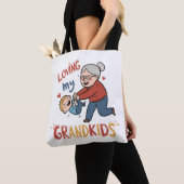 家族で喜びを感じる心の温もり トートバッグ (クローズアップ)