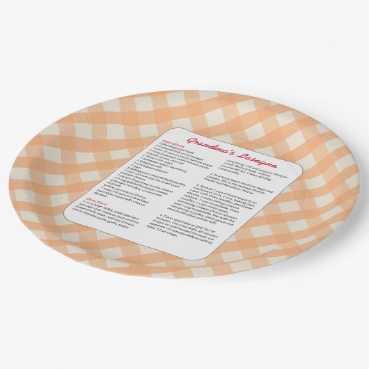 家族のお気に入りのなレシピのレトロ-ラザニア ペーパープレート (アングル)