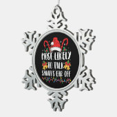 家族のクリスマスからサンタの耳を引き離す可能性が最も高い スノーフレークピューターオーナメント (右)