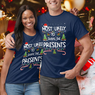 家族のクリスマスは最もプレゼントを揺らすだろう Tシャツ