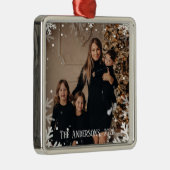家族のクリスマススノーフォトを追加カスタマイズ メタルオーナメント (右)