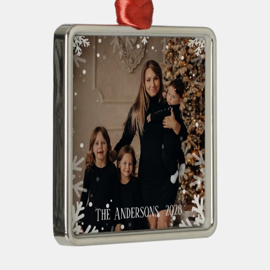 家族のクリスマススノーフォトを追加カスタマイズ メタルオーナメント (右)