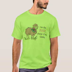 家族のピンクのヒツジ Tシャツ