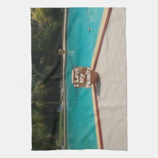 家族のプールサイドアートが大好き キッチンタオル (縦)