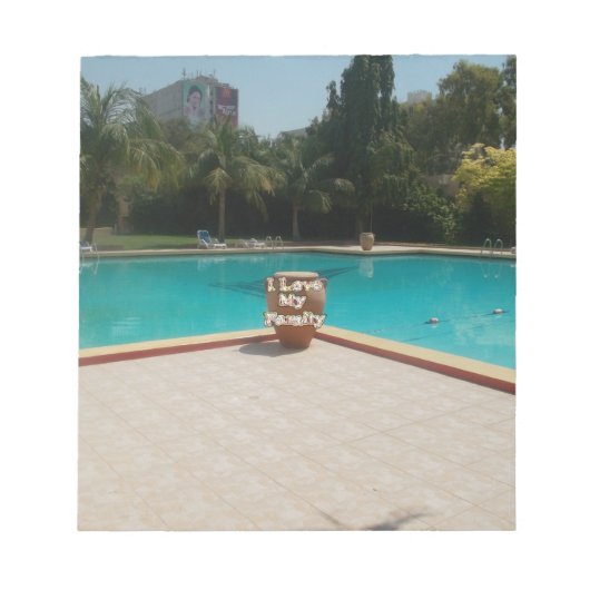 家族のプールサイドアートが大好き ノートパッド (正面)