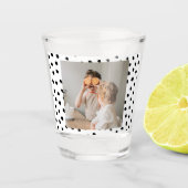家族のモダン写真と黒のドット美しいギフト ショットグラス (正面)