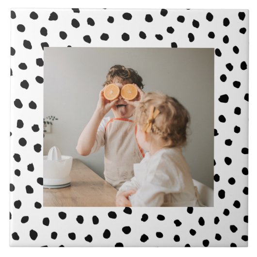 家族のモダン写真と黒のドット美しいギフト タイル (正面)