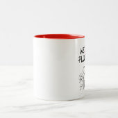 家族の価値観 – 私たちは梅のパッド（梅のパディング）を愛する ツートーンマグカップ (中央)