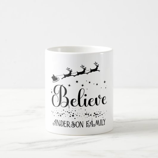家族の信じクラスパーソナライズされたの名前 コーヒーマグカップ (中央)