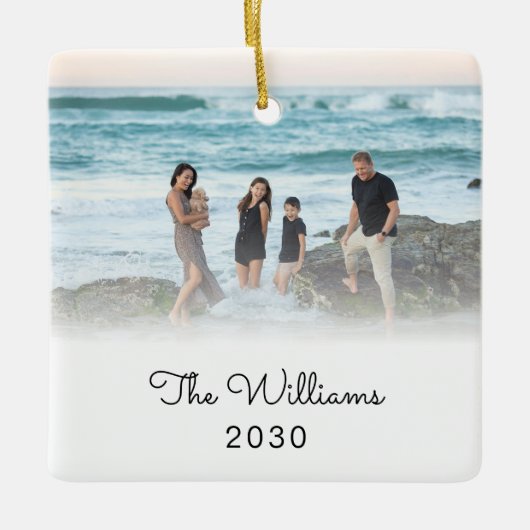 家族の写真でパーソナライズされたクリスマスオーナメント セラミックオーナメント (正面)