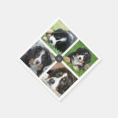 家族の写真のコラージュを作成モノグラムの スタンダードカクテルナプキン (角)