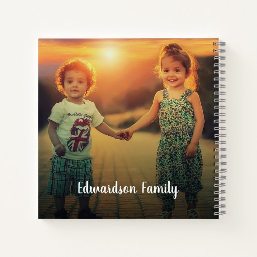 家族の写真のコラージュを作成ユニーク ノートブック (裏面)