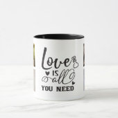 家族の写真を追加/愛が必要なもの マグカップ (中央)