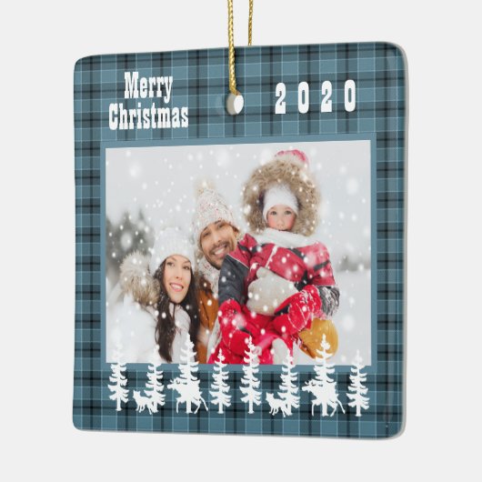 家族の写真クリスマスブルーの格子模様の国スタイル セラミックオーナメント (左)