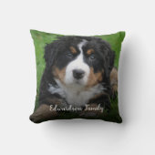 家族の写真コラージュのモノグラムを作成する クッション (正面)