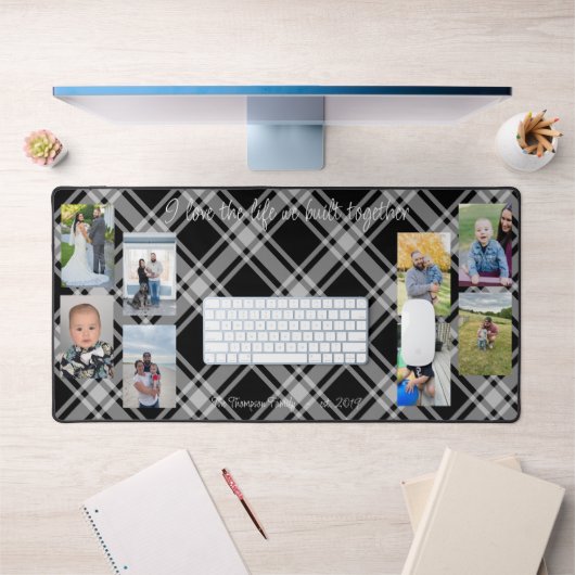 家族の写真コラージュの格子模様の背景 デスクマット (オフィス1)
