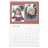 家族の写真コラージュ素朴なテラコッタモノグラム カレンダー (1月 2026)
