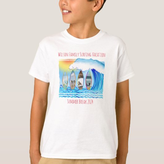 家族の写真サマーサーフィン沿岸ビーチ旅行 Tシャツ (正面)