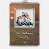 家族の写真モダンクリスマスのパーソナエレガントライズ シルバープレートフレームオーナメント (正面)