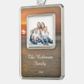 家族の写真モダンクリスマスのパーソナエレガントライズ シルバープレートフレームオーナメント (左)