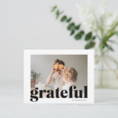 家族の写真 | ハッピーサンクスギビング 黒 感謝 ポストカード (スタンド正面)