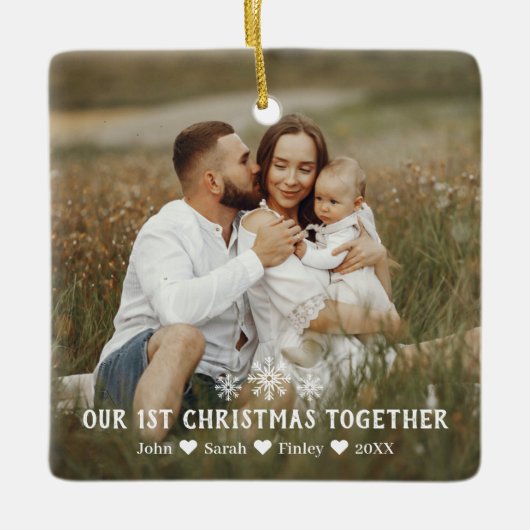 家族の初めてのクリスマスが一緒に雪の結晶の写真 セラミックオーナメント (正面)